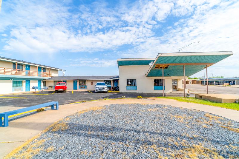 Budget Inn By Oyo Frederick Us-183 image