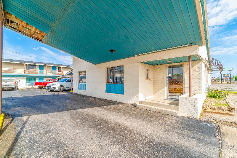 Budget Inn By Oyo Frederick Us-183 image