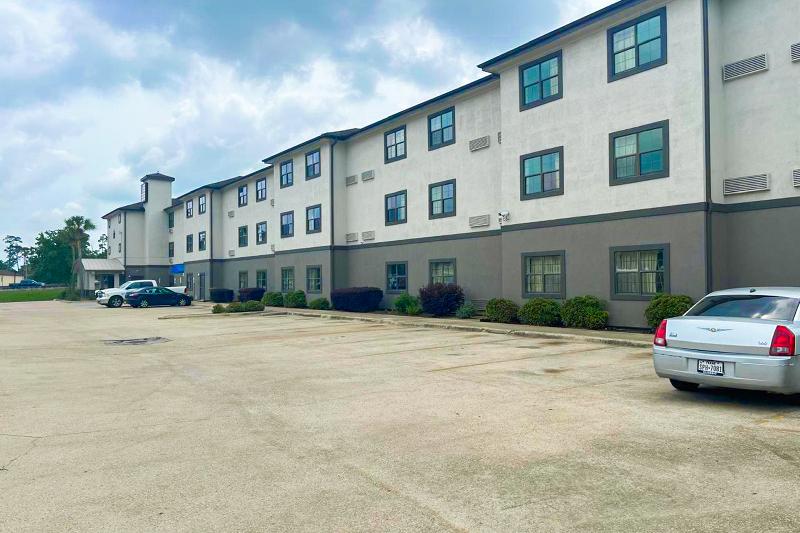 OYO Townhouse Beaumont Medical Center Area I-10 image
