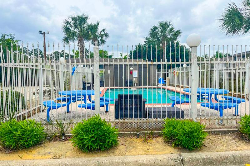OYO Townhouse Beaumont Medical Center Area I-10 image
