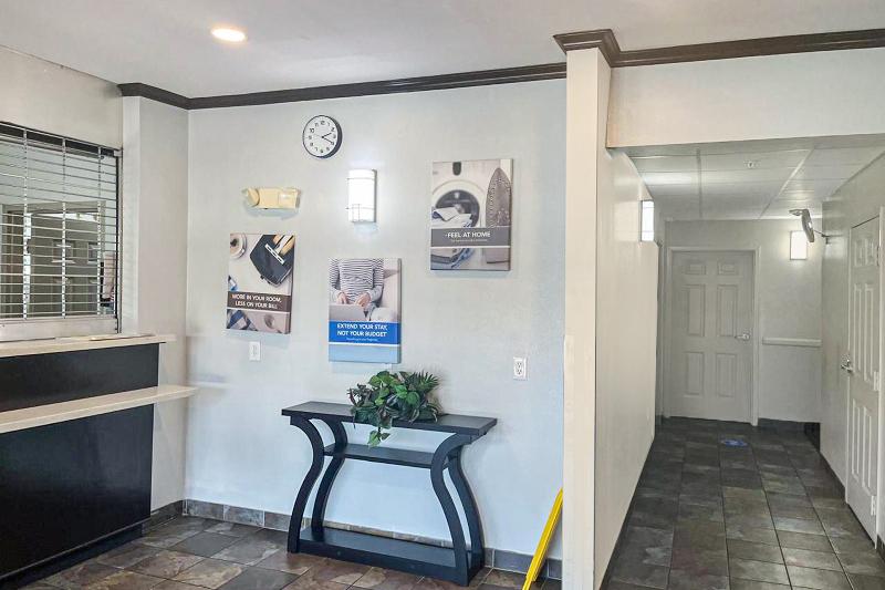 OYO Townhouse Beaumont Medical Center Area I-10 image