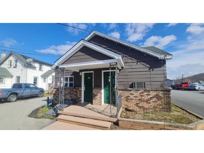 Werry's Cottages & Pub By OYO East Stroudsburg image