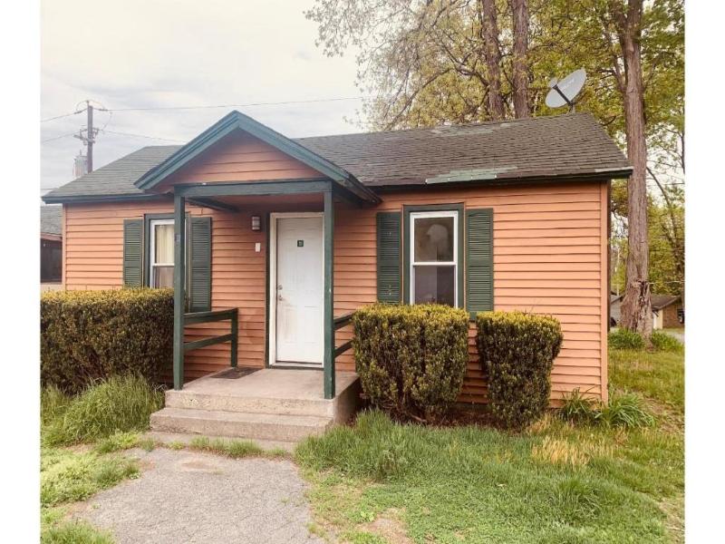 Werry's Cottages & Pub By OYO East Stroudsburg image