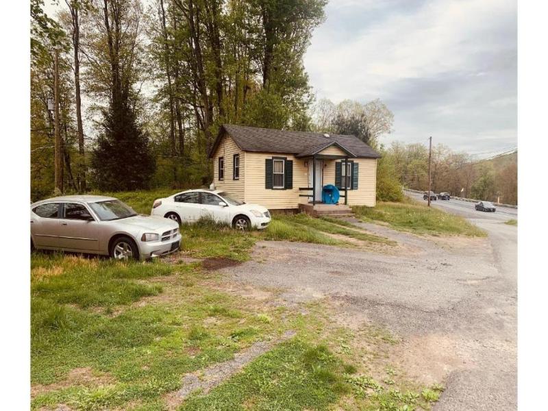 Werry's Cottages & Pub By OYO East Stroudsburg image