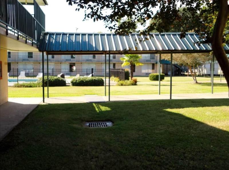 Oyo Hotel Audubon Baton Rouge Port Allen I-10 — general view