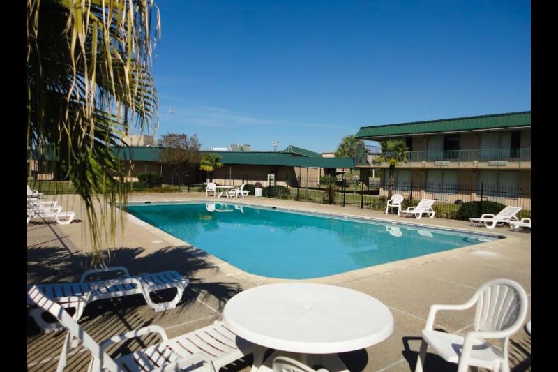 Oyo Hotel Audubon Baton Rouge Port Allen I-10 image