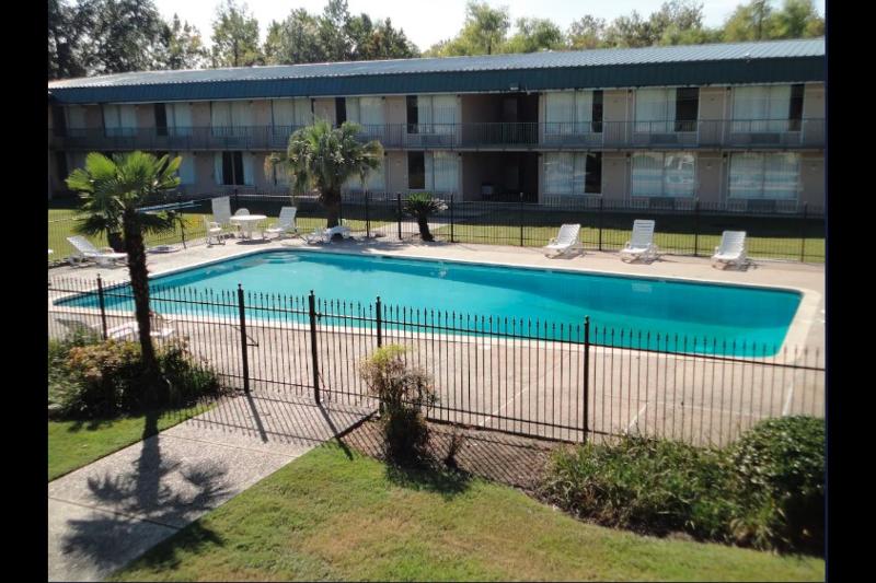 Oyo Hotel Audubon Baton Rouge Port Allen I-10 image