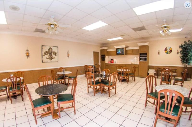 Oyo Hotel Audubon Baton Rouge Port Allen I-10 image