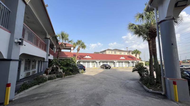 Kiwi Inn By Oyo Willowbrook Houston Hw 249 Beltway image