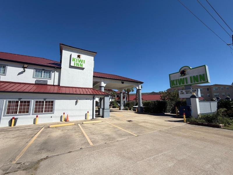 Kiwi Inn By Oyo Willowbrook Houston Hw 249 Beltway image