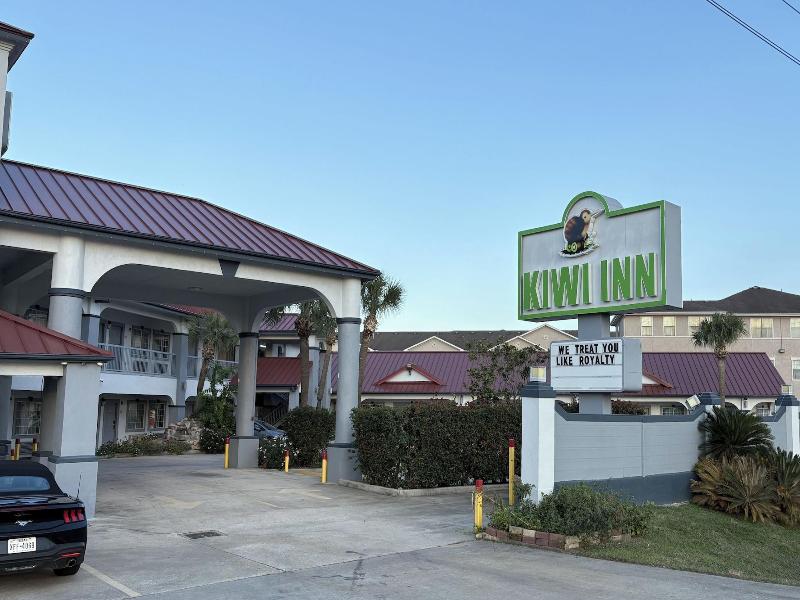 Kiwi Inn By Oyo Willowbrook Houston Hw 249 Beltway image
