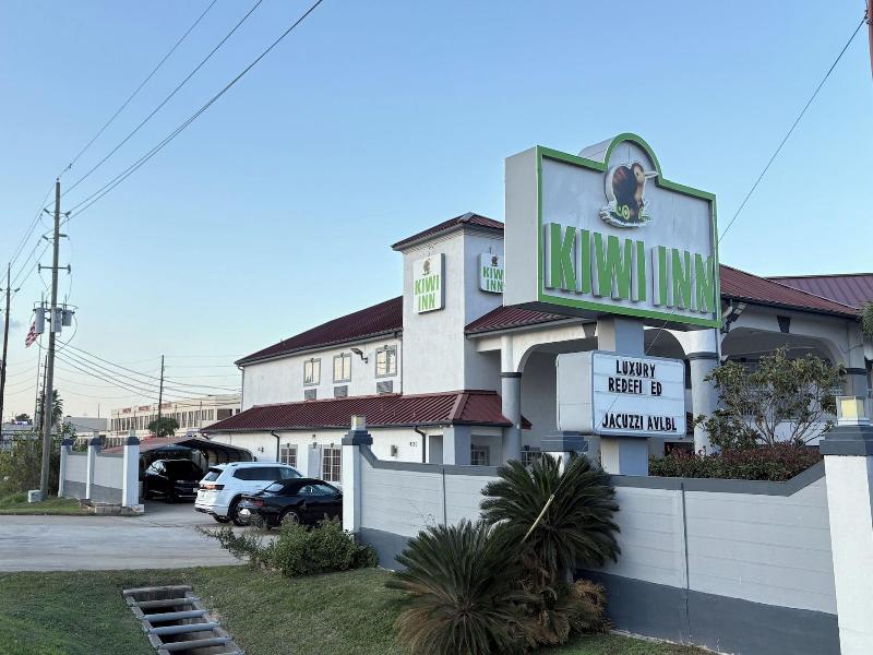 Kiwi Inn By Oyo Willowbrook Houston Hw 249 Beltway image