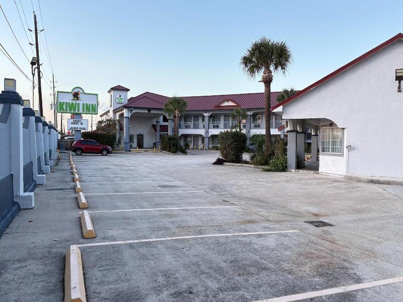 Kiwi Inn By Oyo Willowbrook Houston Hw 249 Beltway image