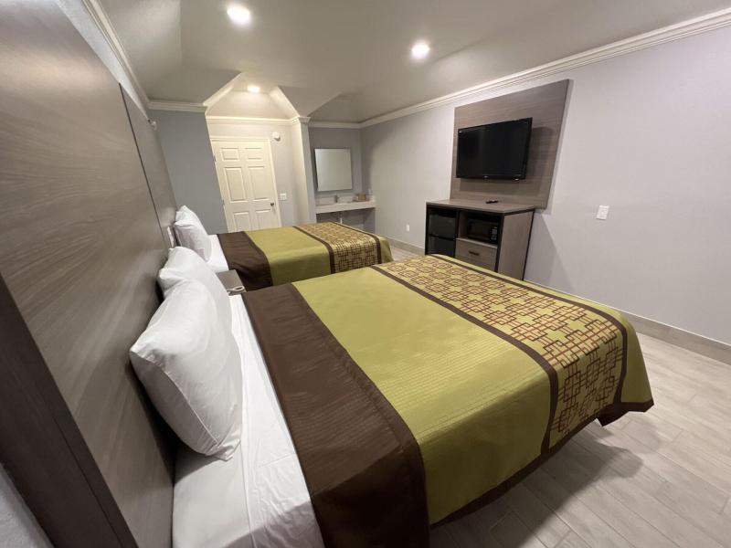 Kiwi Inn By Oyo Willowbrook Houston Hw 249 Beltway image