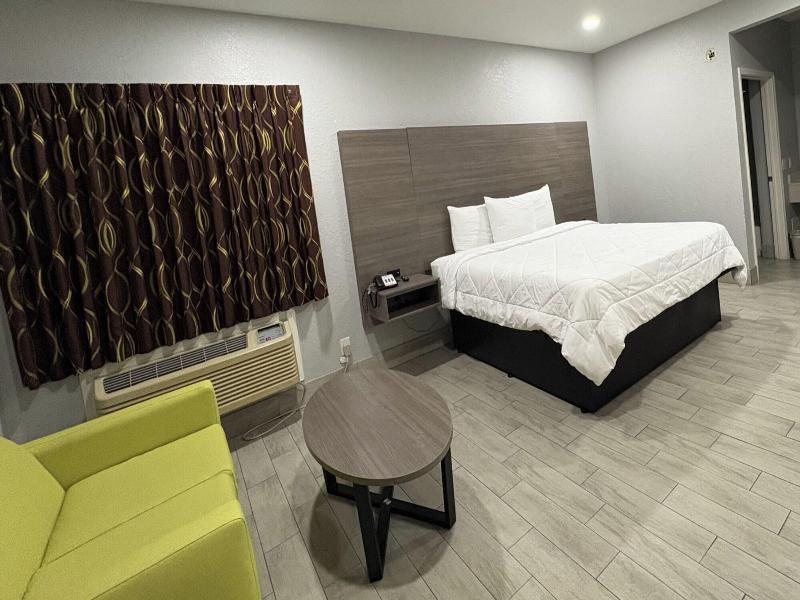 Kiwi Inn By Oyo Willowbrook Houston Hw 249 Beltway image