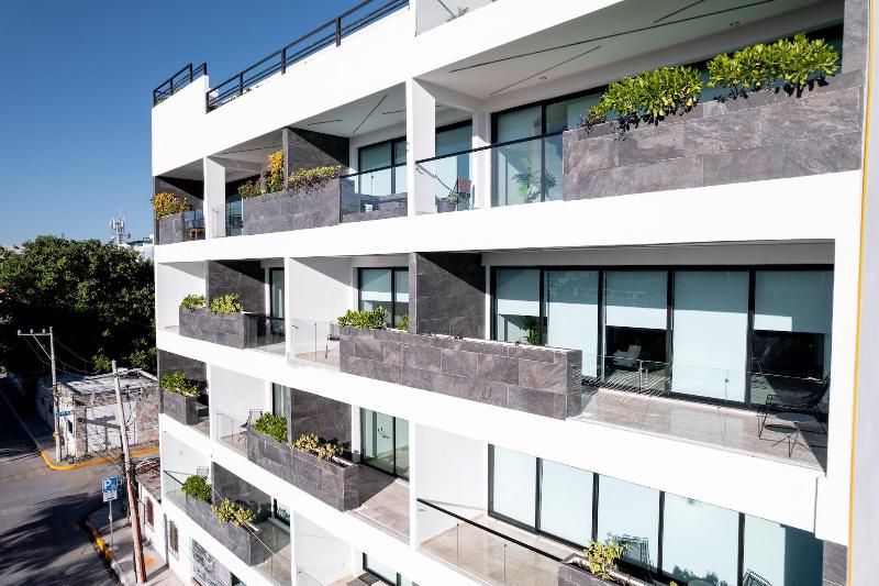 Torre Diez Grupo Amber - Collection O image