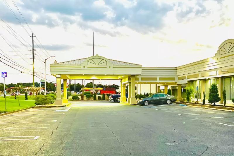 Suburban Studios Mcdonough South I-75