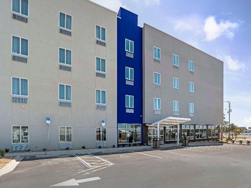 Sleep Inn & Suites Fort Walton Beach - Destin West image