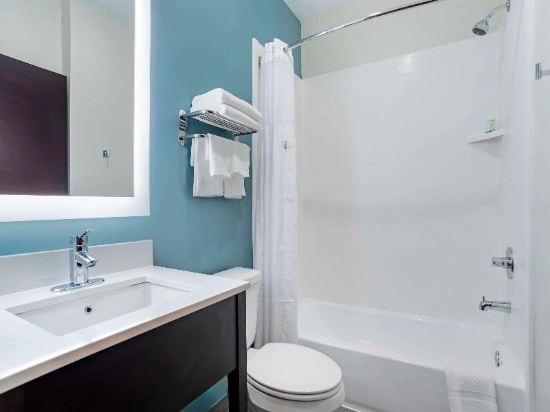 Sleep Inn & Suites Fort Walton Beach - Destin West image