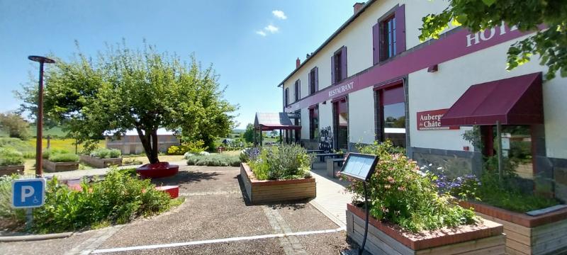 Logis L'auberge Du Chateau — view
