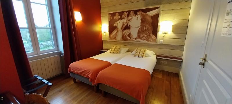Logis L'auberge Du Chateau image