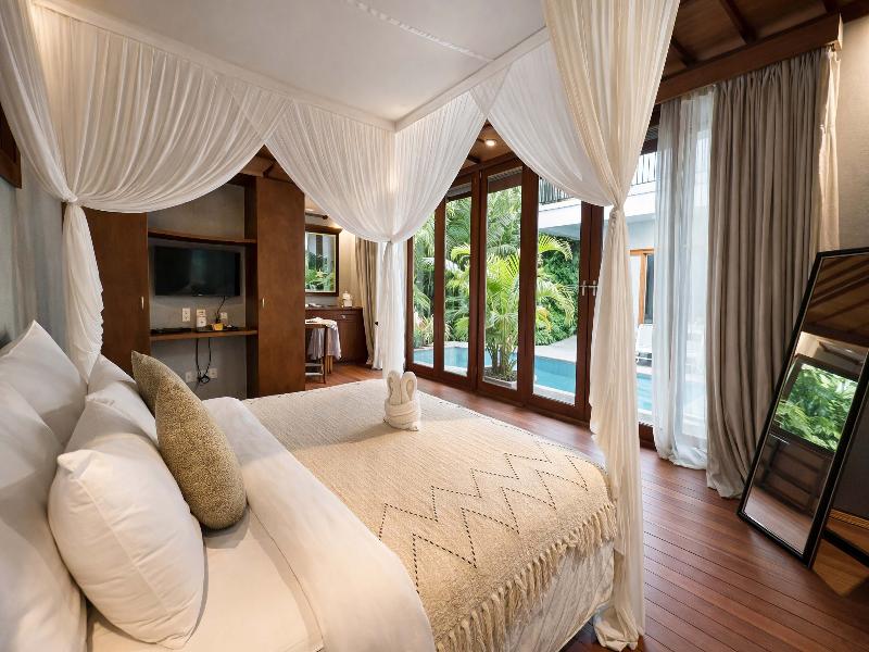 Zin Berawa Villas & Bungalows image