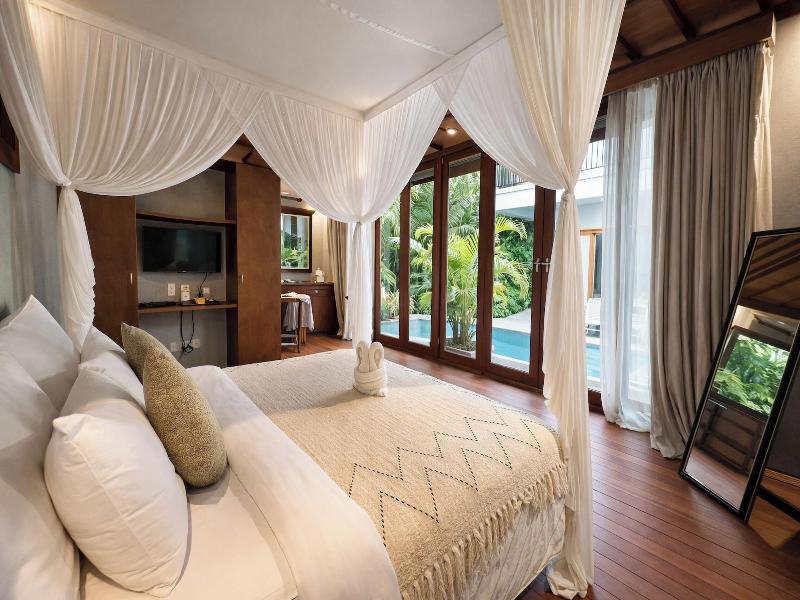 Zin Berawa Villas & Bungalows image