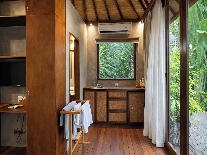 Zin Berawa Villas & Bungalows image