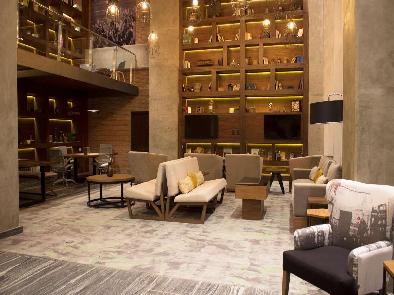 Fiesta Inn Suites Aeropuerto Del Bajío