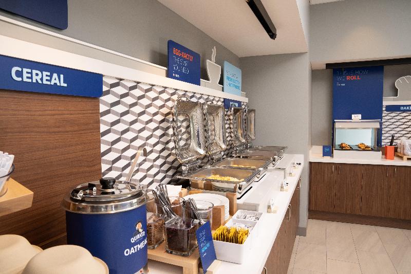Holiday Inn Express Fort Walton Beach Eglin Area image