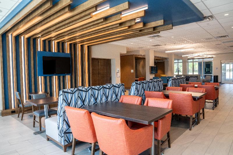 Holiday Inn Express Fort Walton Beach Eglin Area image