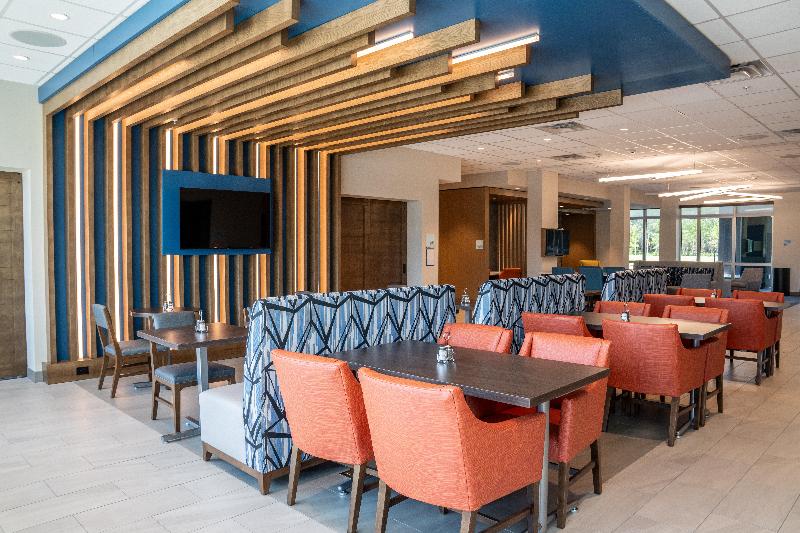 Holiday Inn Express Fort Walton Beach Eglin Area image