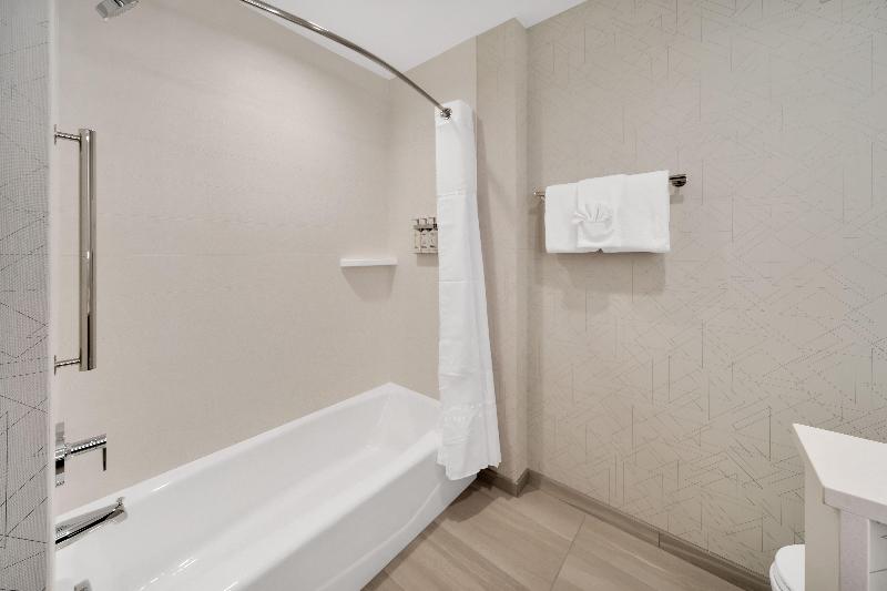 Holiday Inn Express Fort Walton Beach Eglin Area image