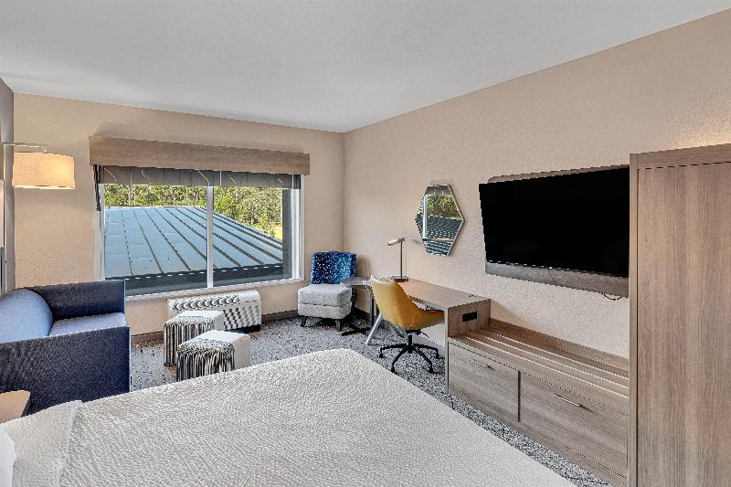 Holiday Inn Express Fort Walton Beach Eglin Area image
