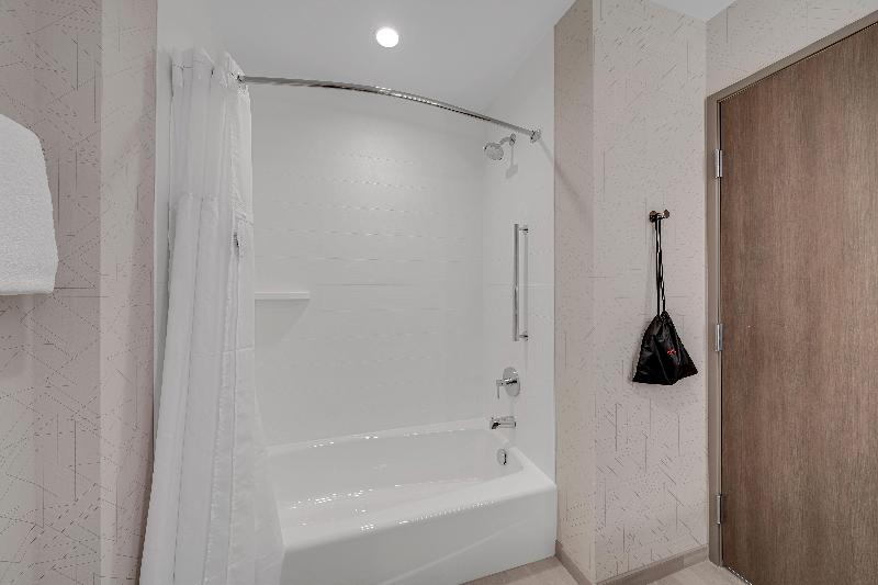 Holiday Inn Express Fort Walton Beach Eglin Area image