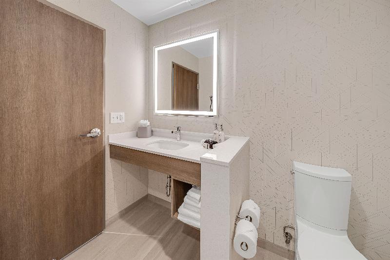 Holiday Inn Express Fort Walton Beach Eglin Area image