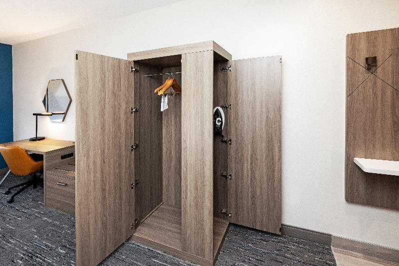 Holiday Inn Express & Suites Senatobia I-55 By IHG image