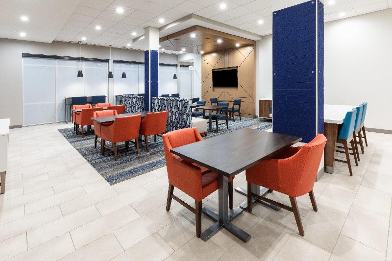Holiday Inn Express & Suites Senatobia I-55 By IHG image