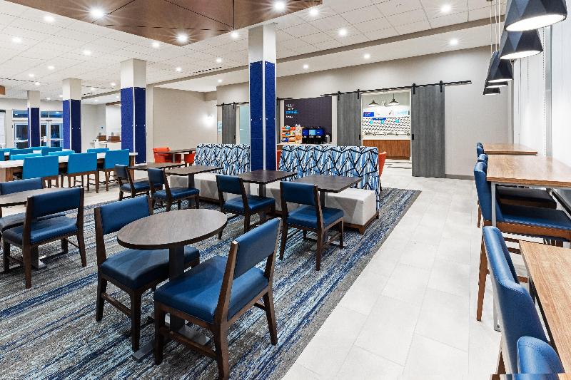Holiday Inn Express & Suites Senatobia I-55 By IHG image