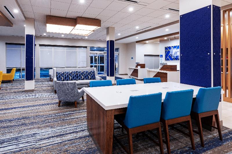 Holiday Inn Express & Suites Senatobia I-55 By IHG image