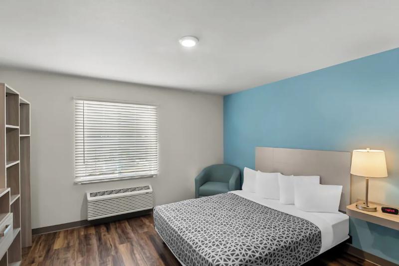 Woodspring Suites Newington - Hartford South image