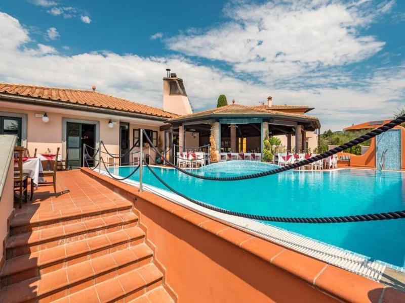 Hotel La Pietra image