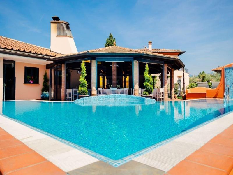 Hotel La Pietra image