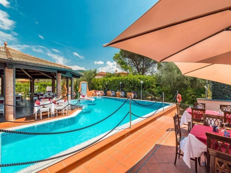 Hotel La Pietra image