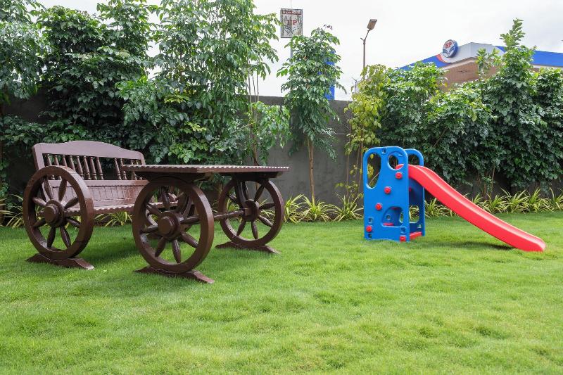 Stone Wood Hotel Amboli image