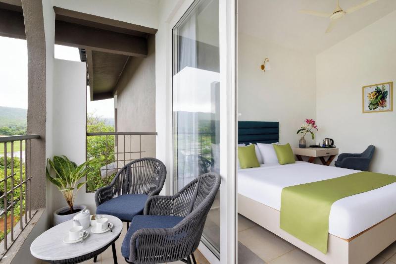 Stone Wood Hotel Amboli image 4