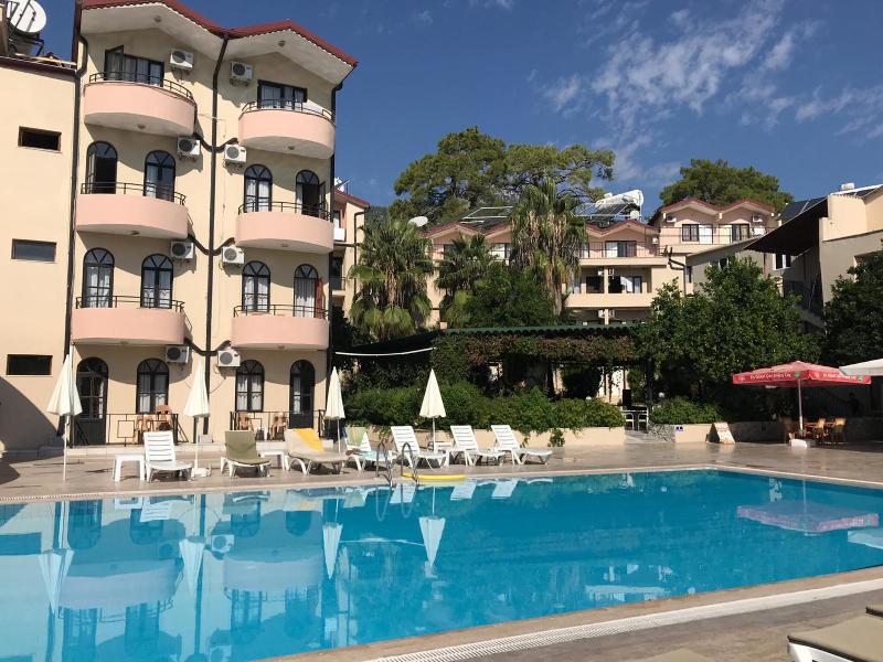 Akasia Resort Hotel 3