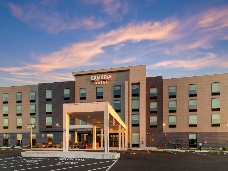 Cambria Hotel & Suites Plymouth image
