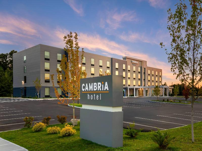 Cambria Hotel & Suites Plymouth image