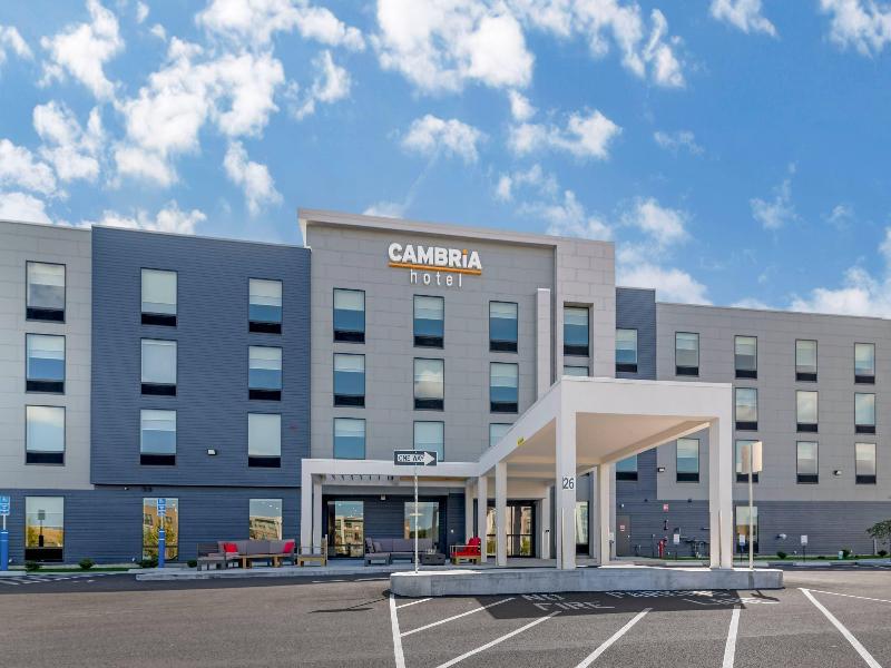 Cambria Hotel & Suites Plymouth image